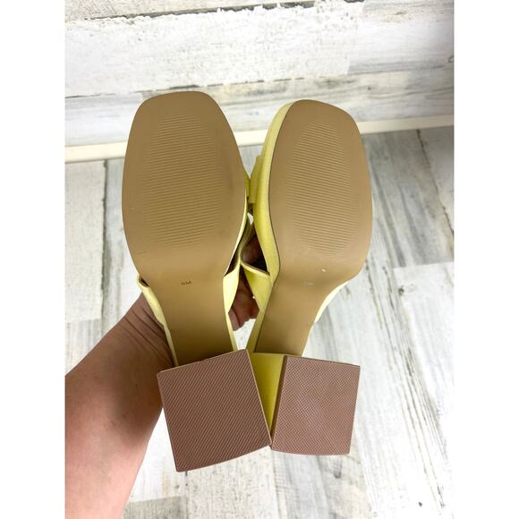Coconuts by Matisse Women’s 9 pale Yellow Esme Block Heel Slip-On Sandals NEW - Picture 6 of 7